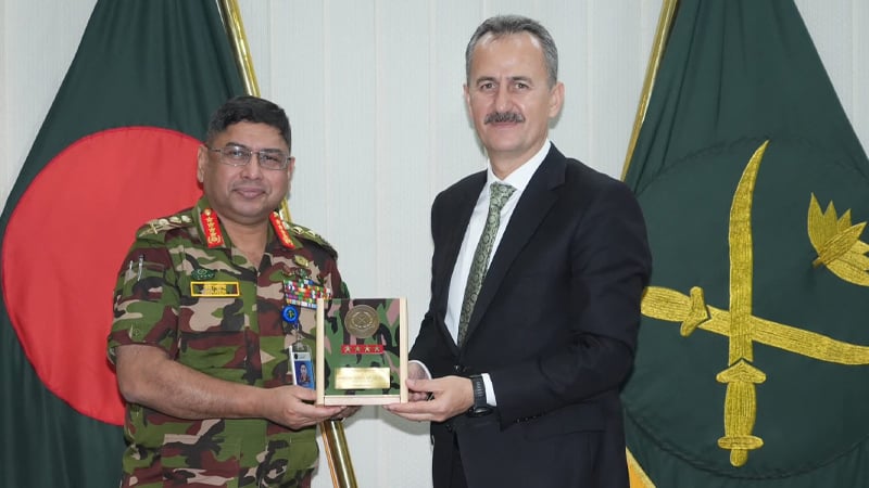 সেনাপ্রধানের সঙ্গে তুরস্কের ডিফেন্স ইন্ডাস্ট্রিজের সেক্রেটারির সাক্ষাৎ